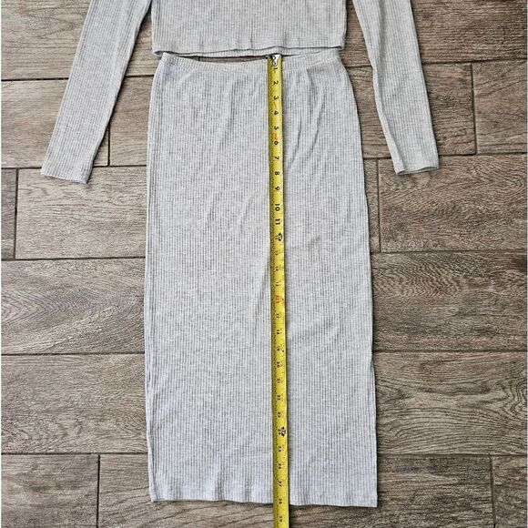 H&M Gray Ribbed Knit Two-Piece Set - Picture 3 of 9